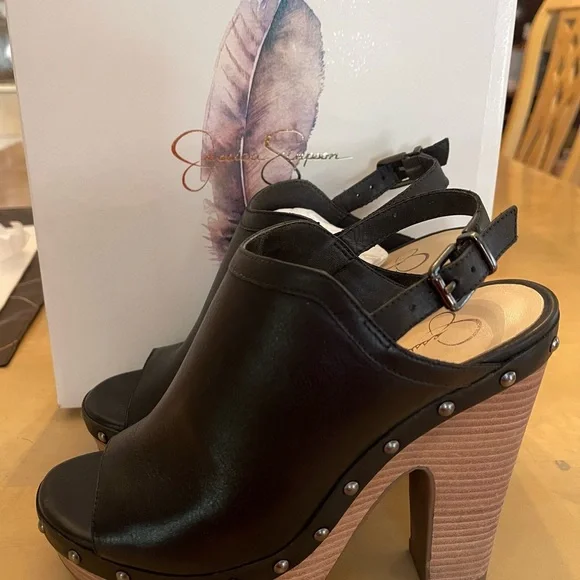 Jessica Simpson Clogs - Picture 3 of 8